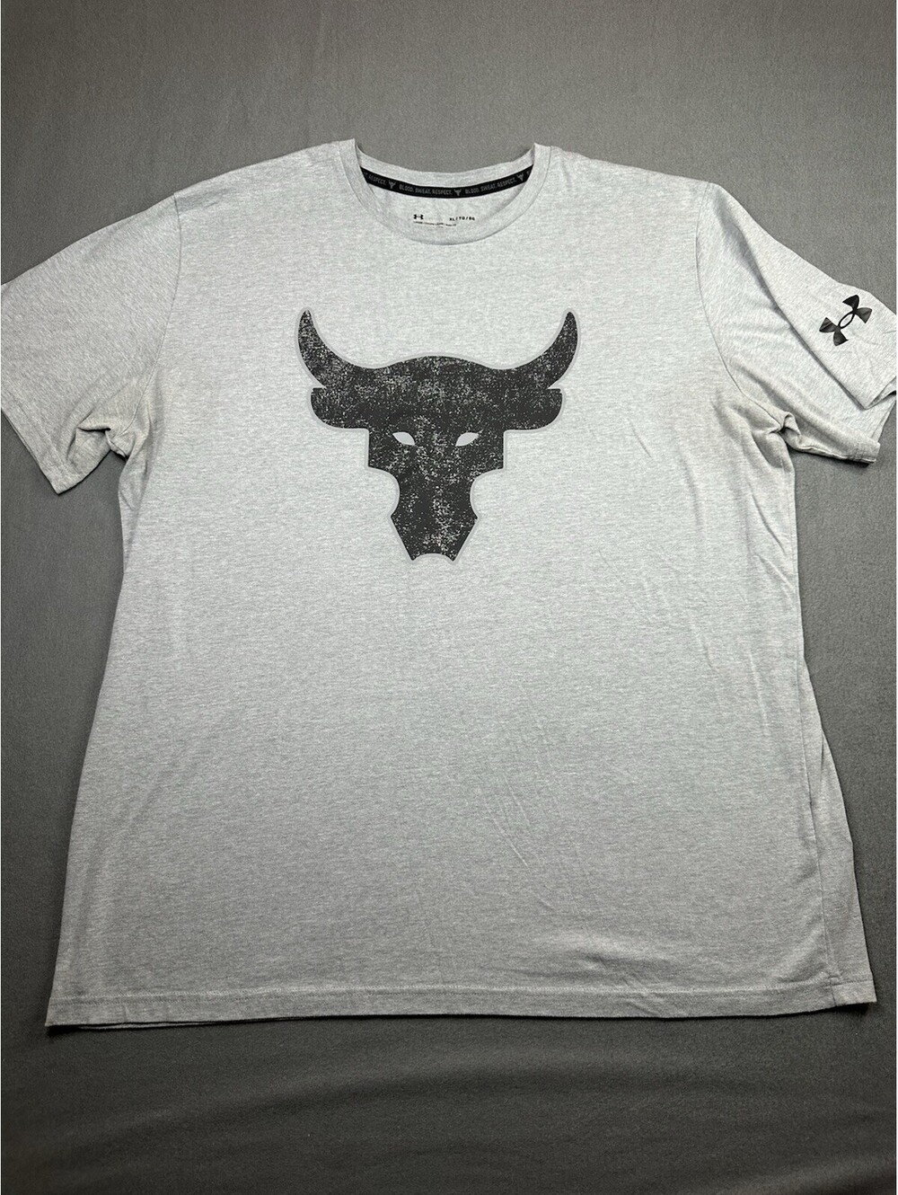 Under Armour Project Rock T Shirt Men's XL Gray Bull Logo Gym Training